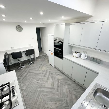 Contractors Dream, 4 Bedroom 2 Bathroom Liverpool Luaran gambar