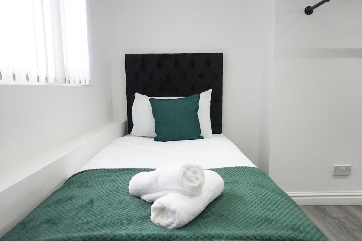 Contractors Dream, 4 Bedroom 2 Bathroom Liverpool Luaran gambar